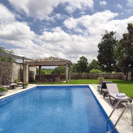 Bazgalji Villa *